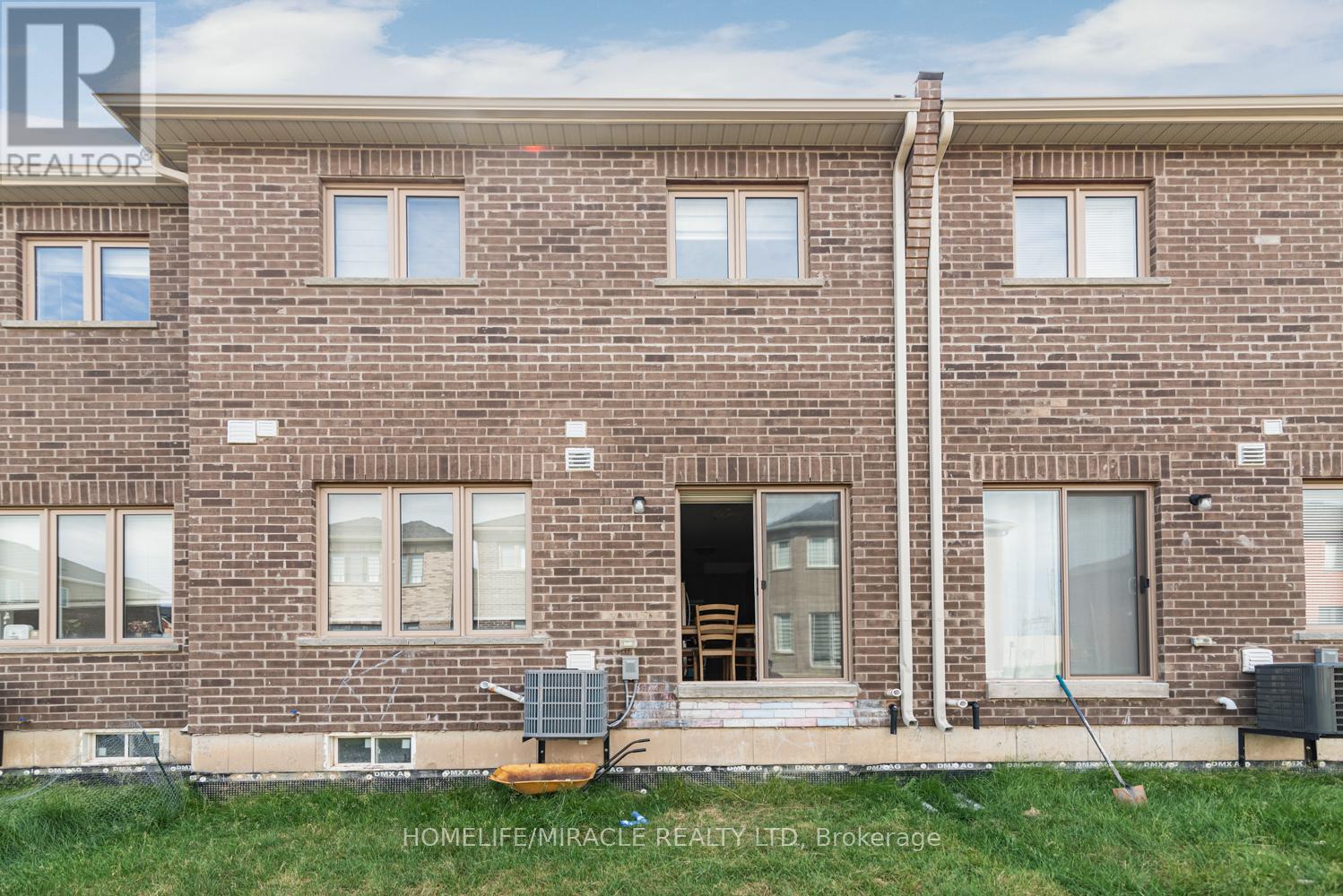 82 Baker Street Property Photo 26