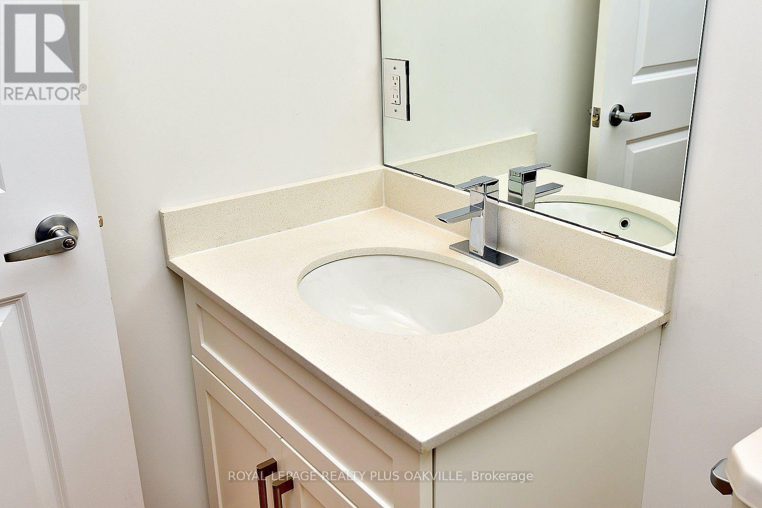 422 - 1936 Rymal Road E Property Photo 30