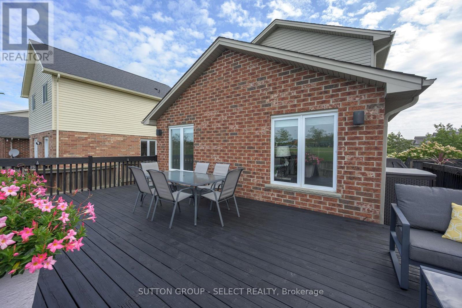 1706 Bayswater Crescent Property Photo 26
