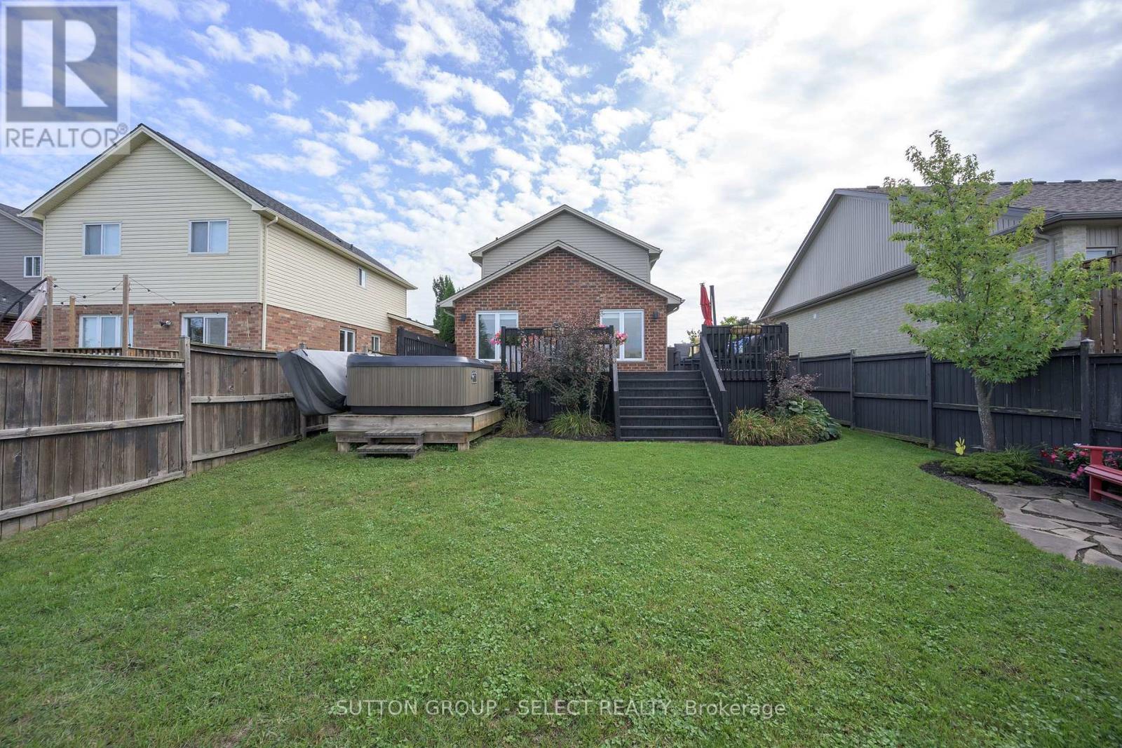 1706 Bayswater Crescent Property Photo 28