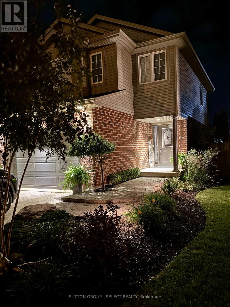 1706 Bayswater Crescent Property Photo 32