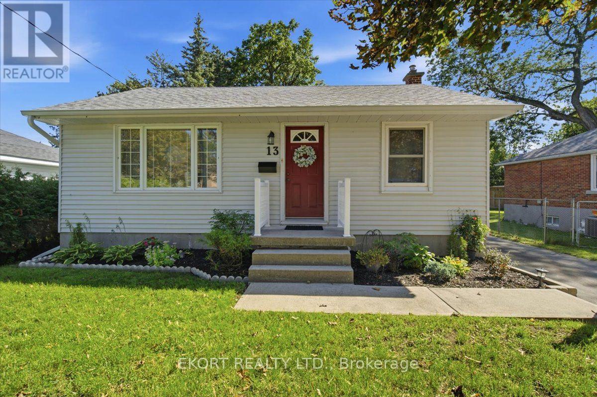 13 Montgomery Boulevard Property Photo 1