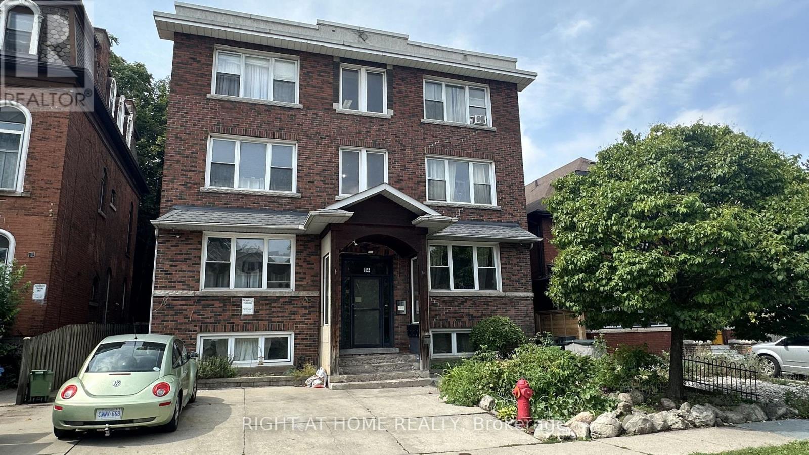 84 Proctor Boulevard Property Photo 1