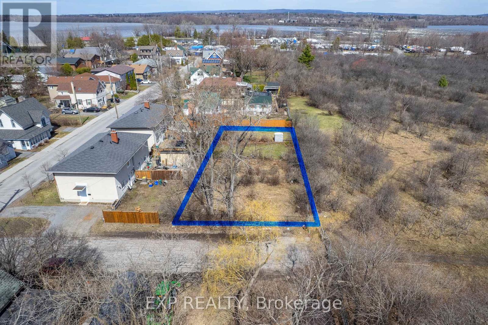 2723 Rowatt Street Property Photo 10