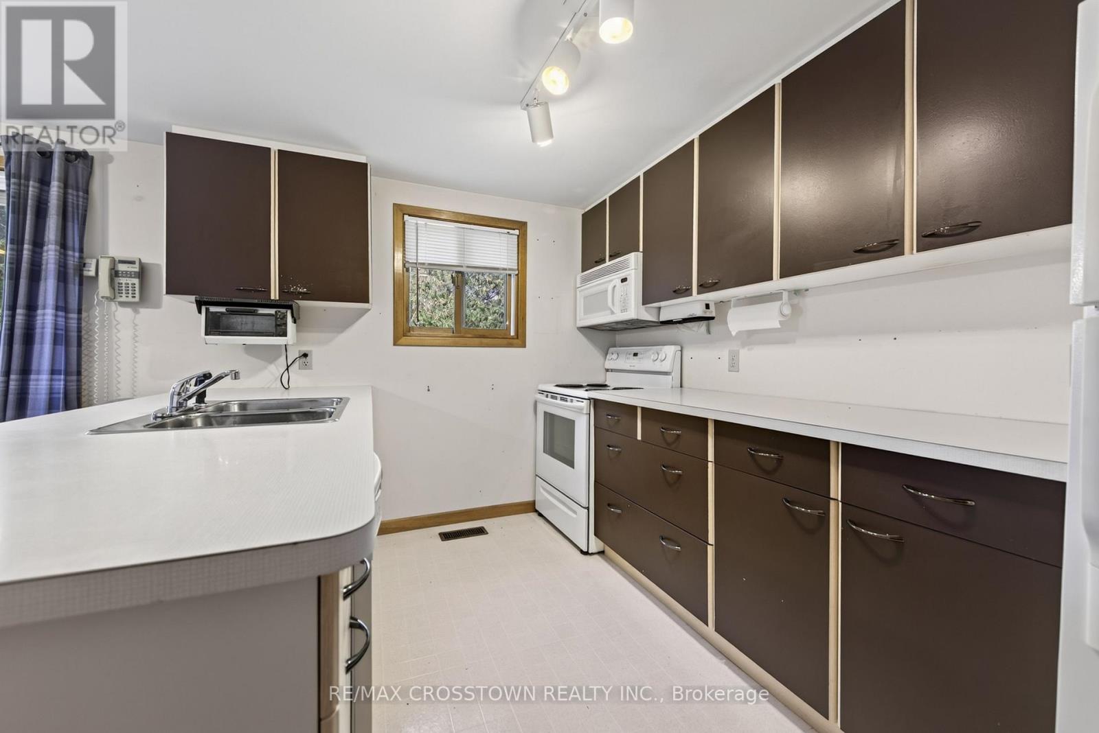 1006 Bea Dale Lane Property Photo 18