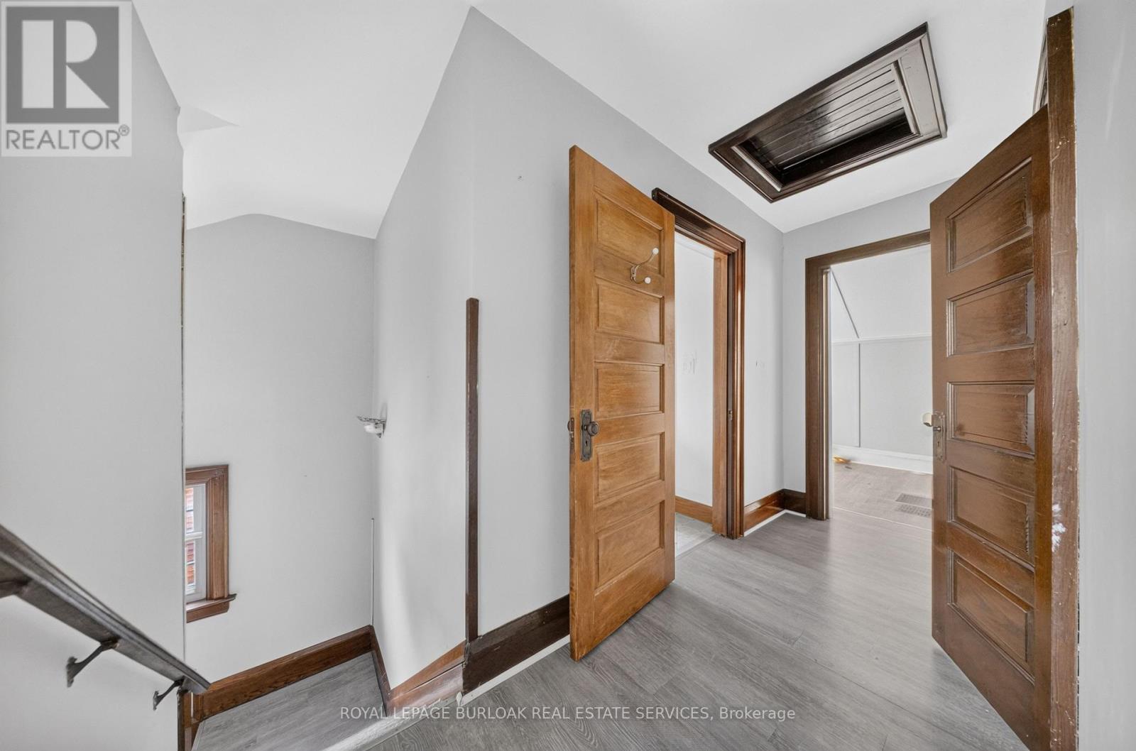 145 Albert Street W Property Photo 12