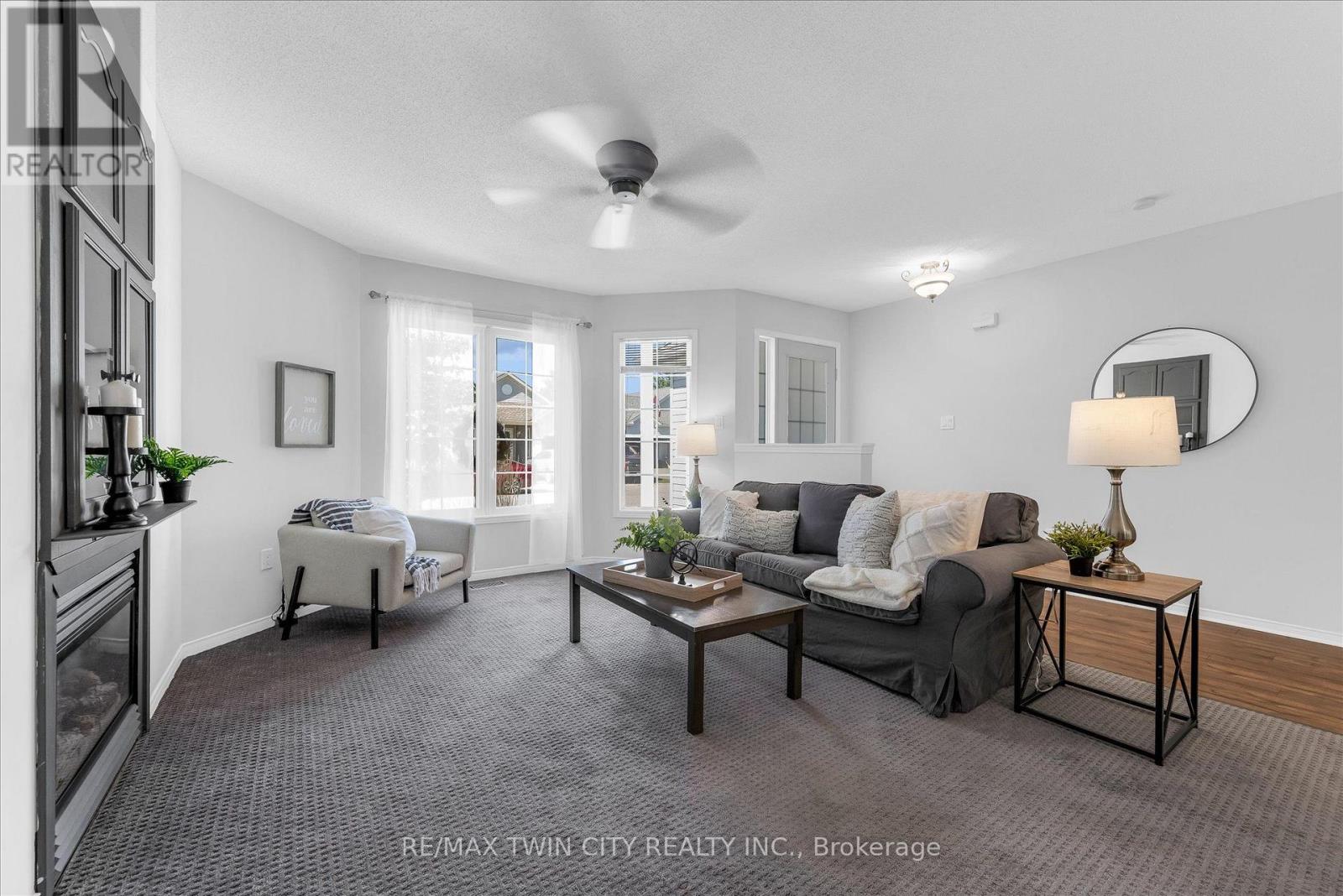7 Aspen Lane Property Photo 5