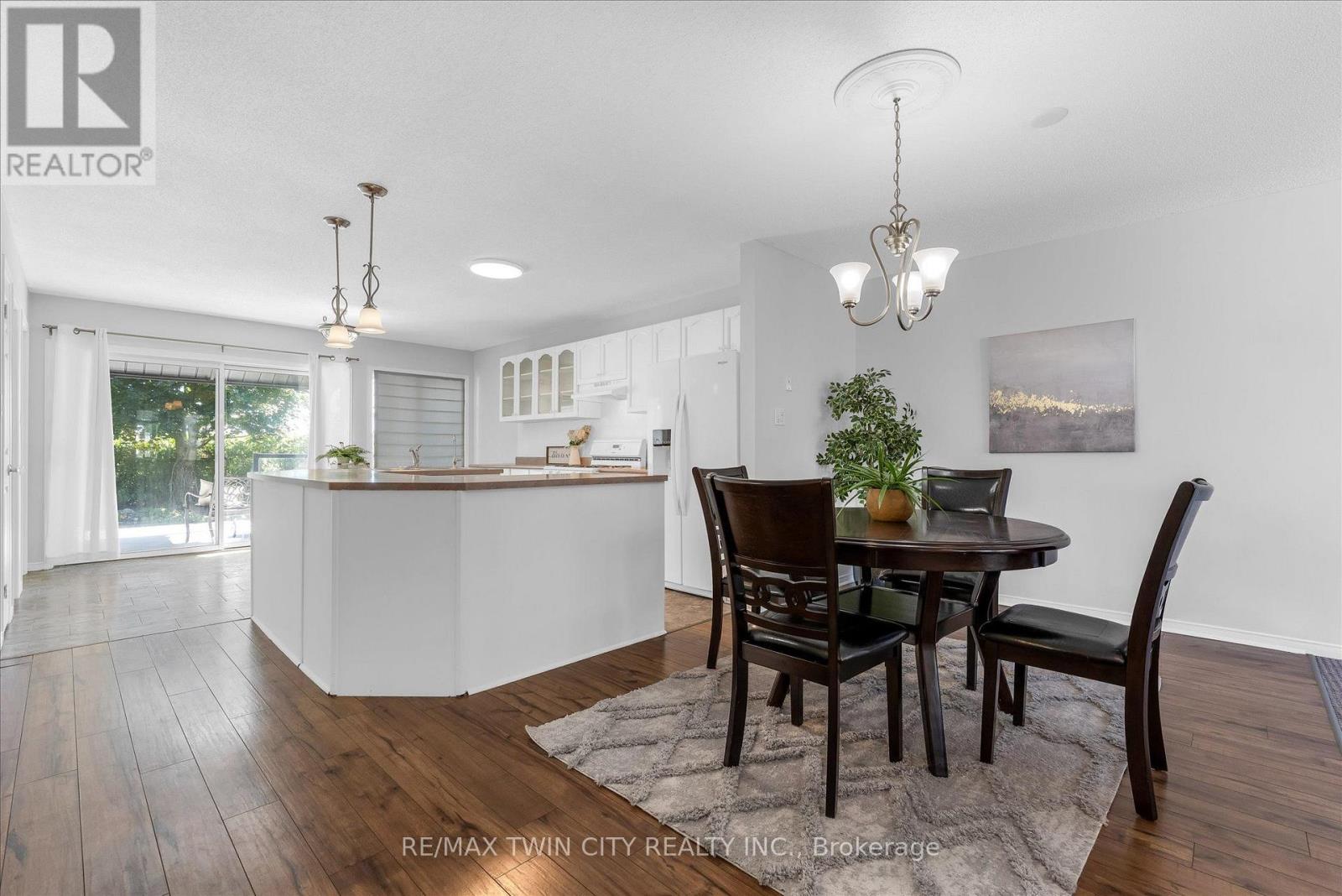 7 Aspen Lane Property Photo 8
