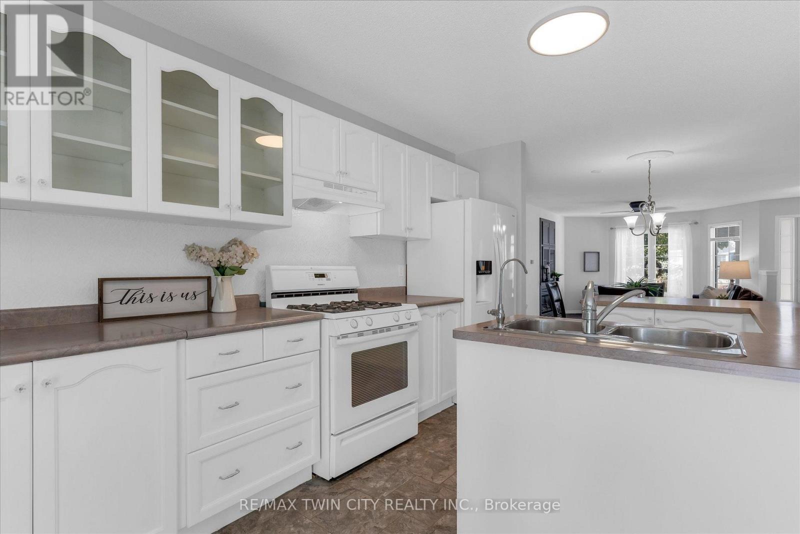 7 Aspen Lane Property Photo 13