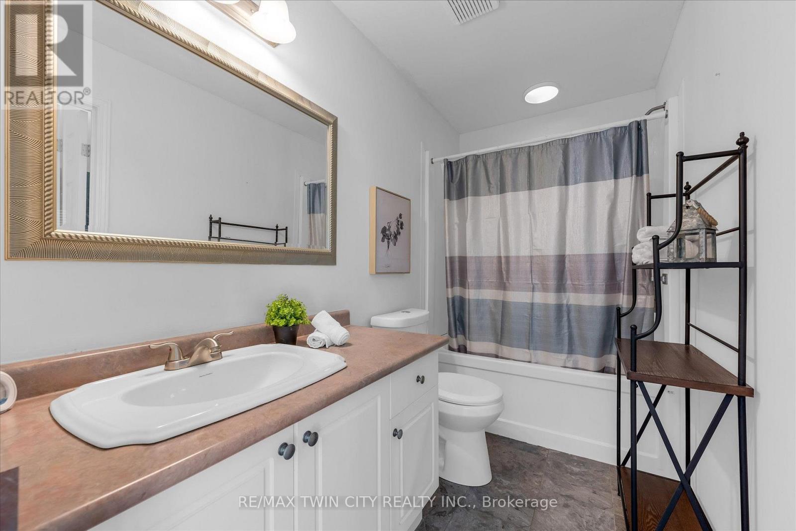 7 Aspen Lane Property Photo 18
