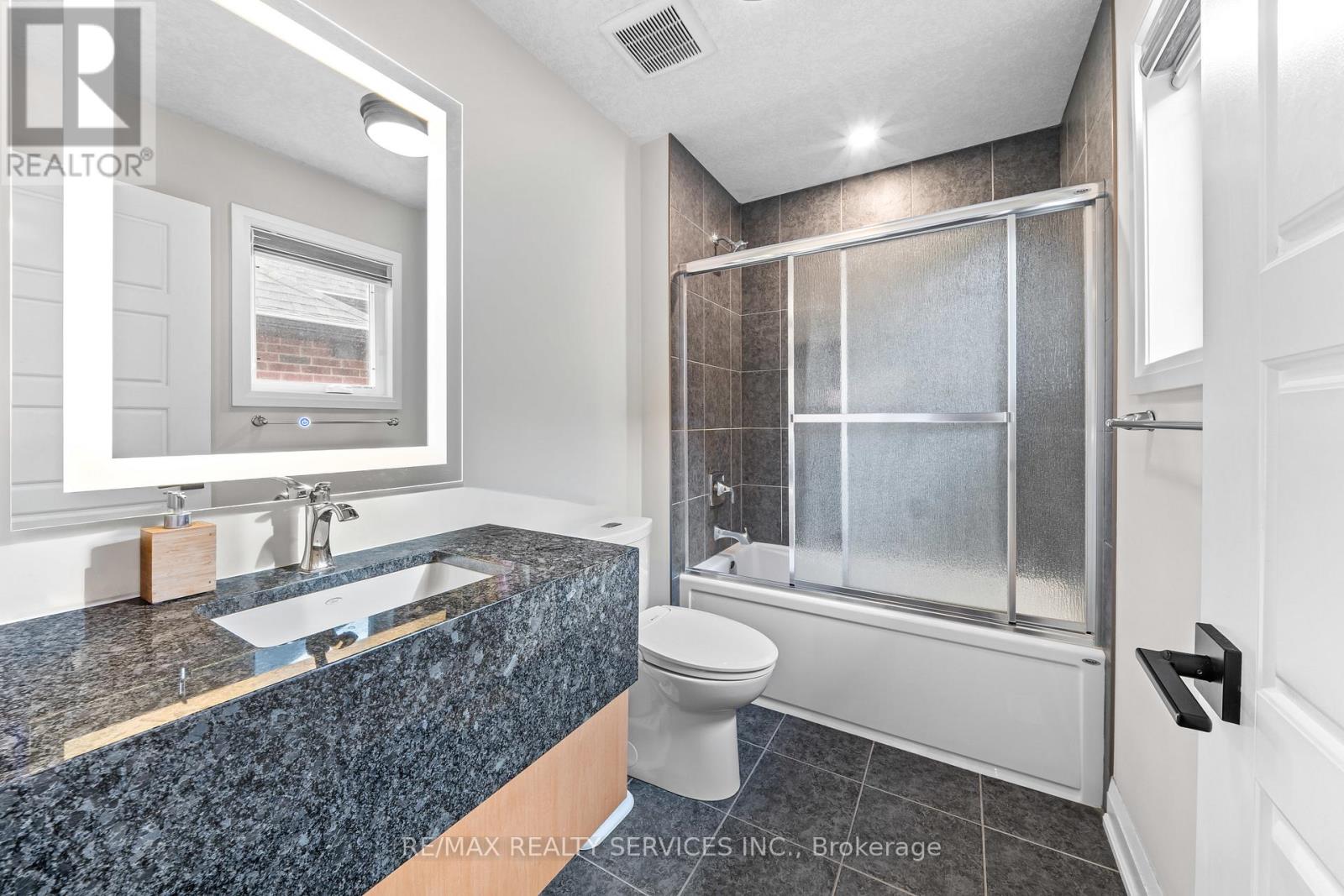 130 Pondcliffe Drive Property Photo 36