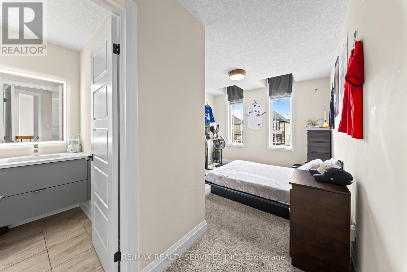 130 Pondcliffe Drive Property Photo 37