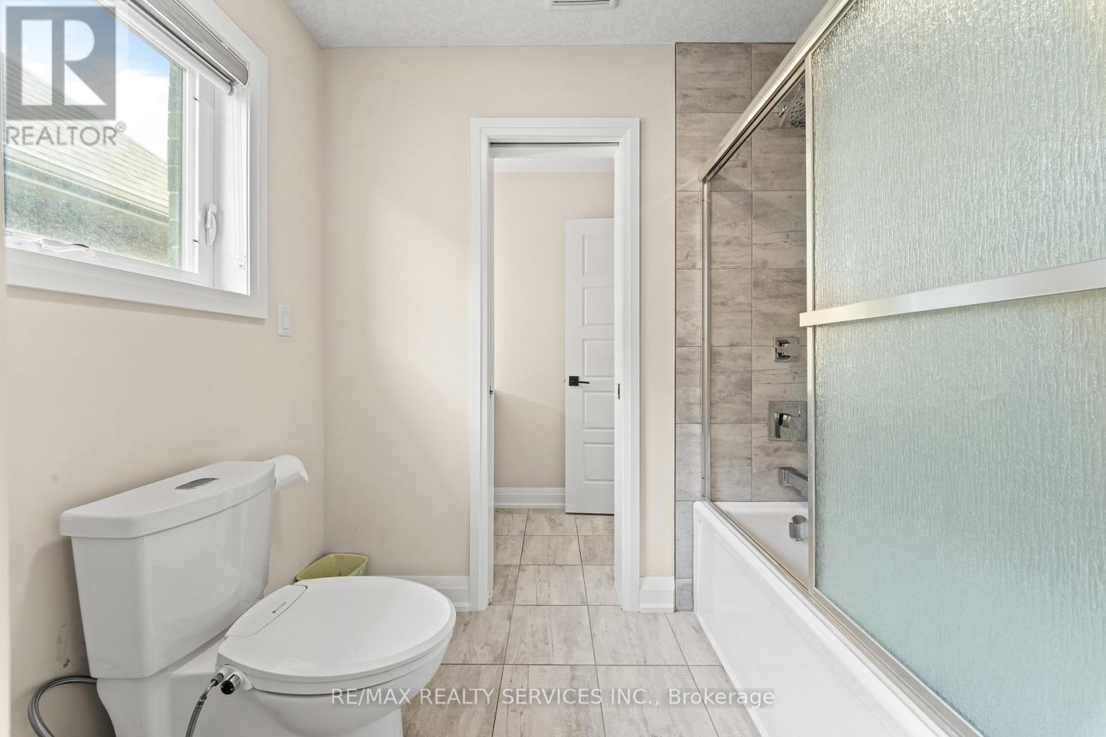 130 Pondcliffe Drive Property Photo 41