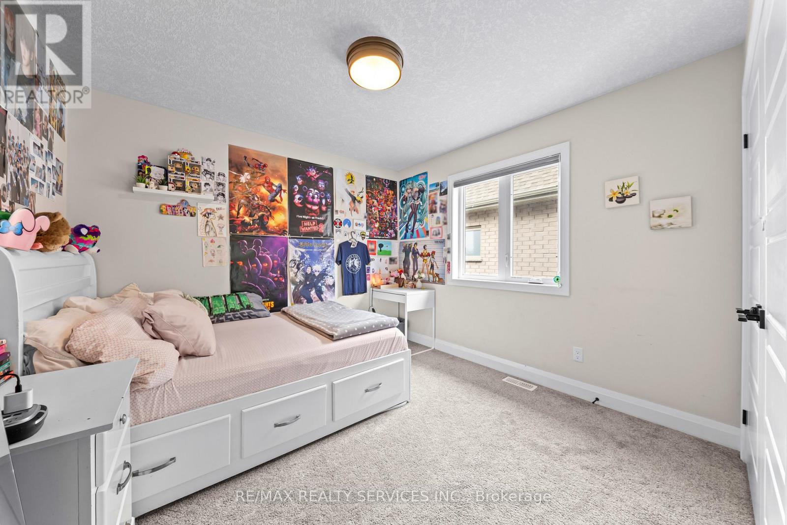 130 Pondcliffe Drive Property Photo 43