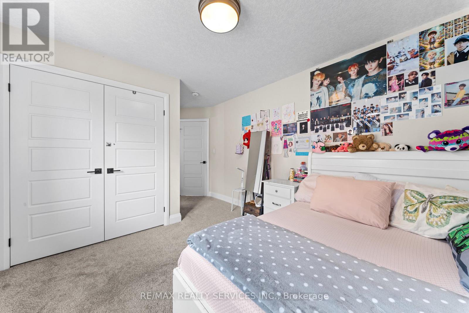 130 Pondcliffe Drive Property Photo 44
