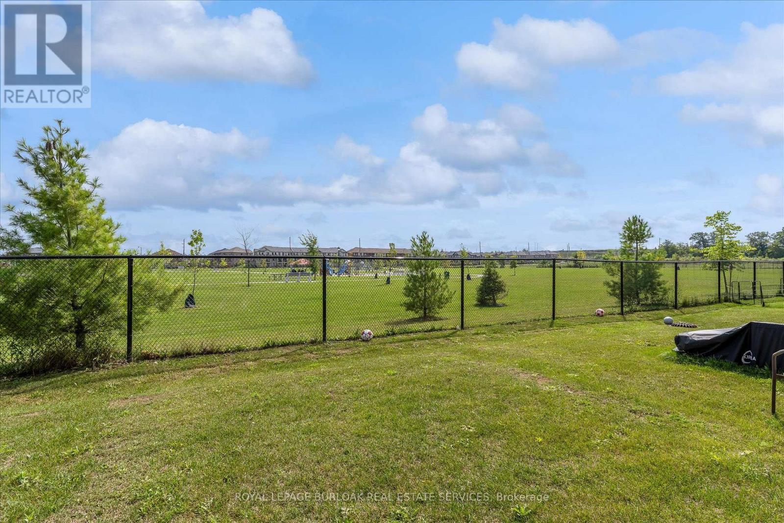 24 - 185 Bedrock Drive Property Photo 27