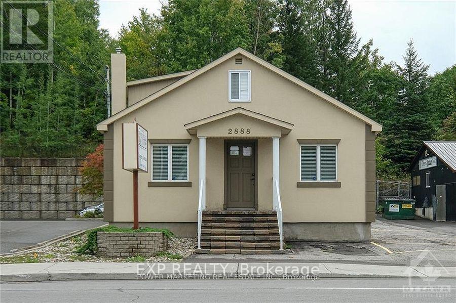 2888 ST JOSEPH BOULEVARD Property Photo 1
