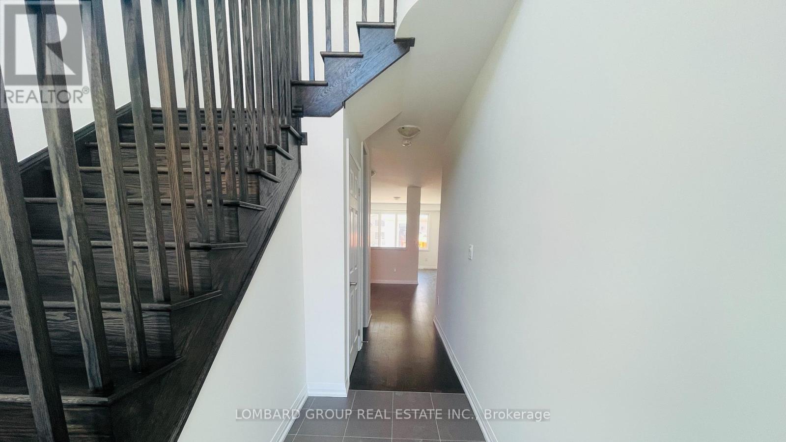 100 Lillian Way Property Photo 4