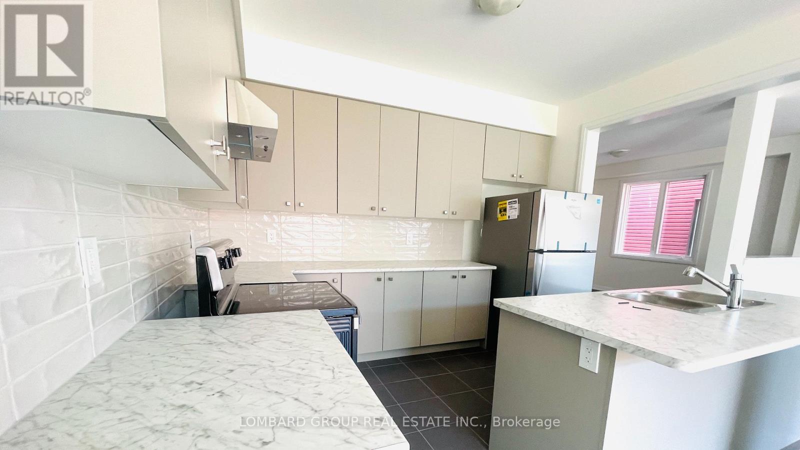 100 Lillian Way Property Photo 11
