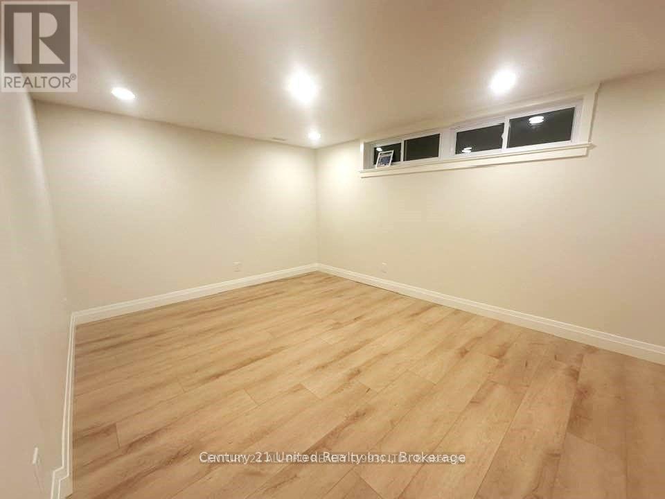44 Hamilton Avenue Property Photo 35