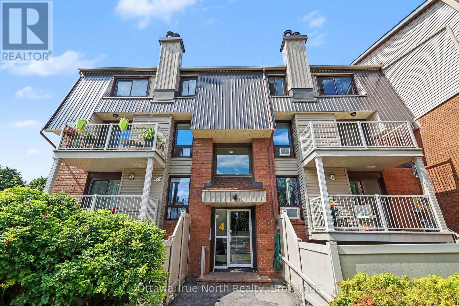3 - 4 Sweetbriar Circle Property Photo 1