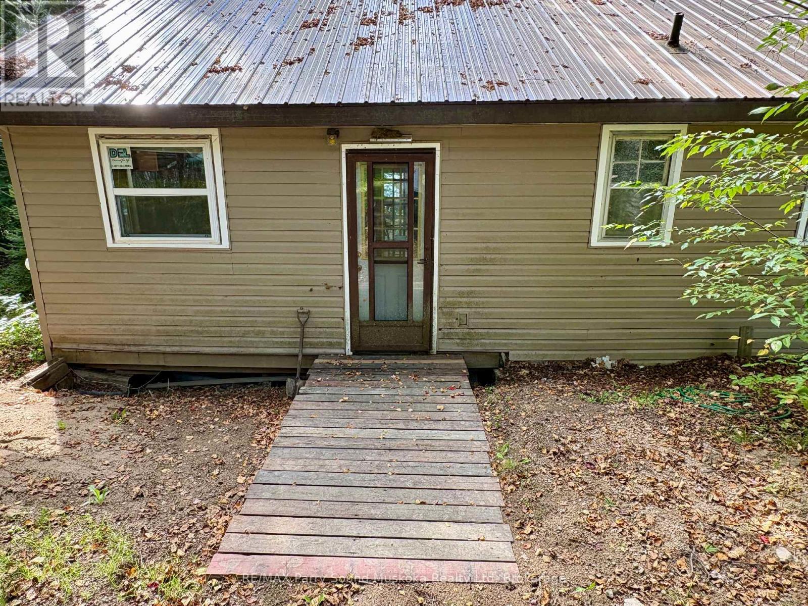 321 Pine Road Property Photo 3