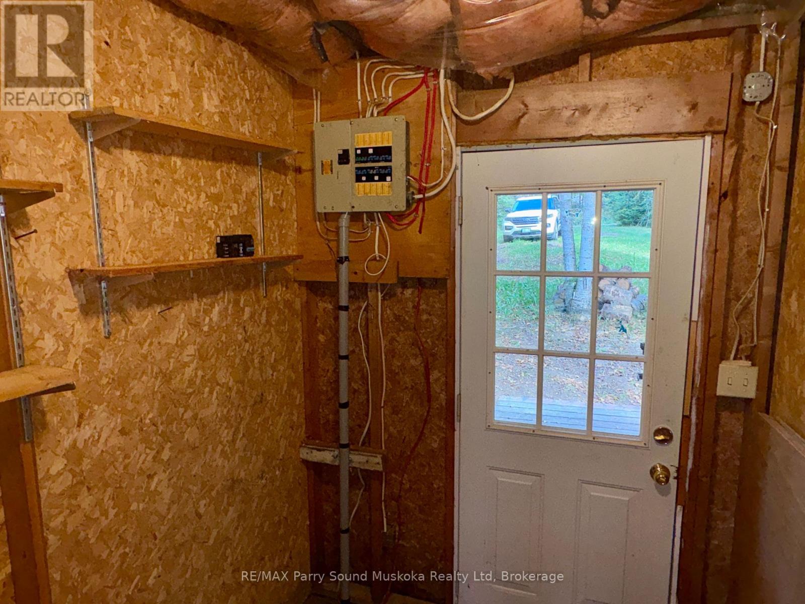 321 Pine Road Property Photo 5