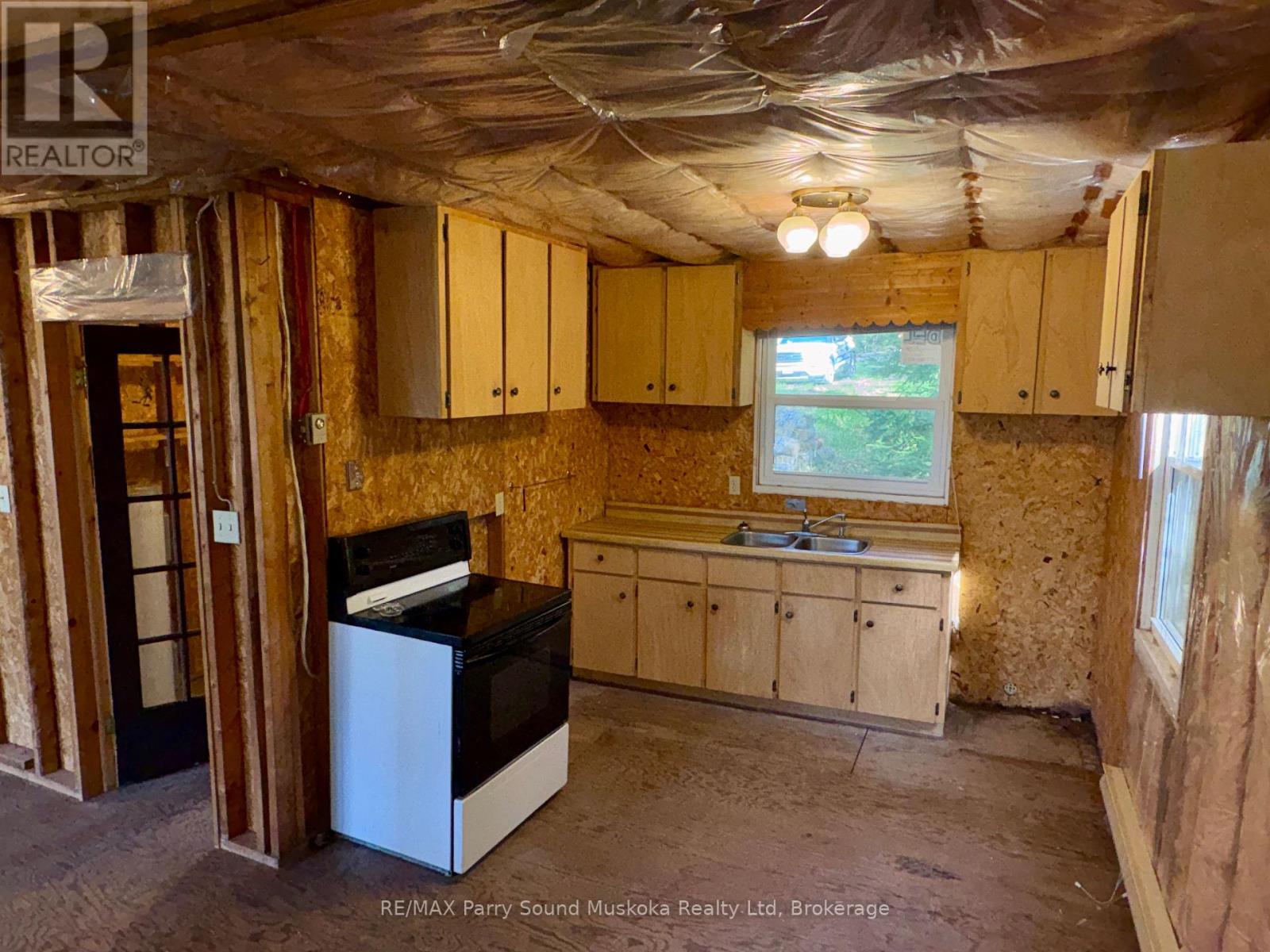 321 Pine Road Property Photo 9