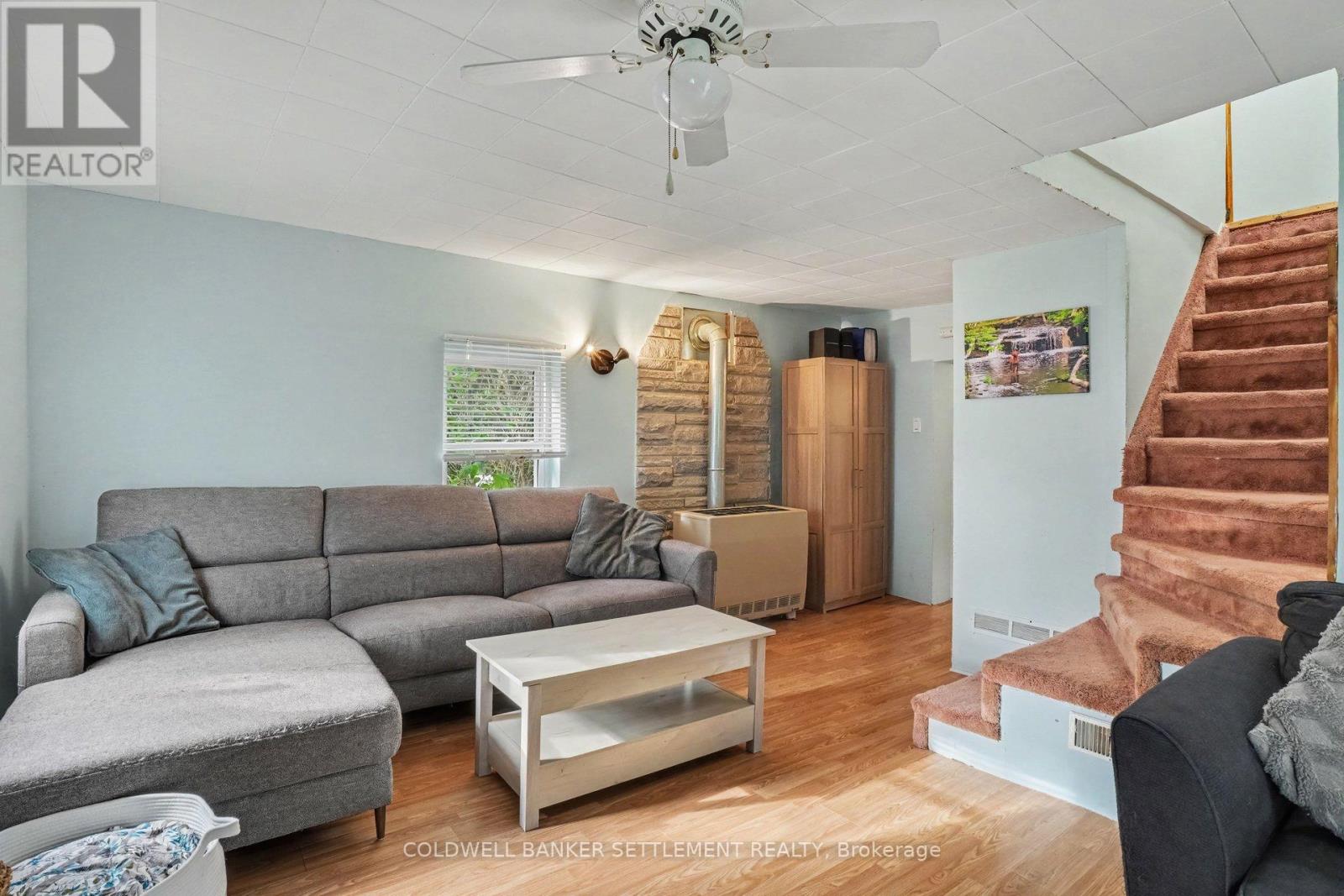 2349 Harlem Road Property Photo 6