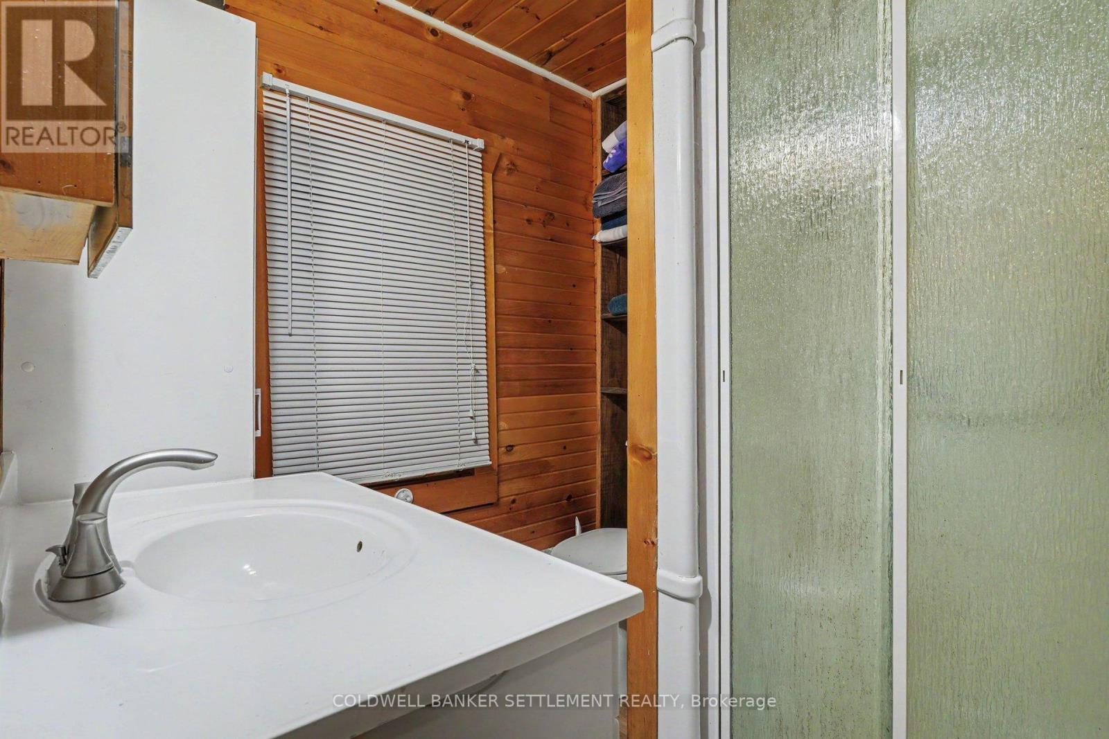 2349 Harlem Road Property Photo 9