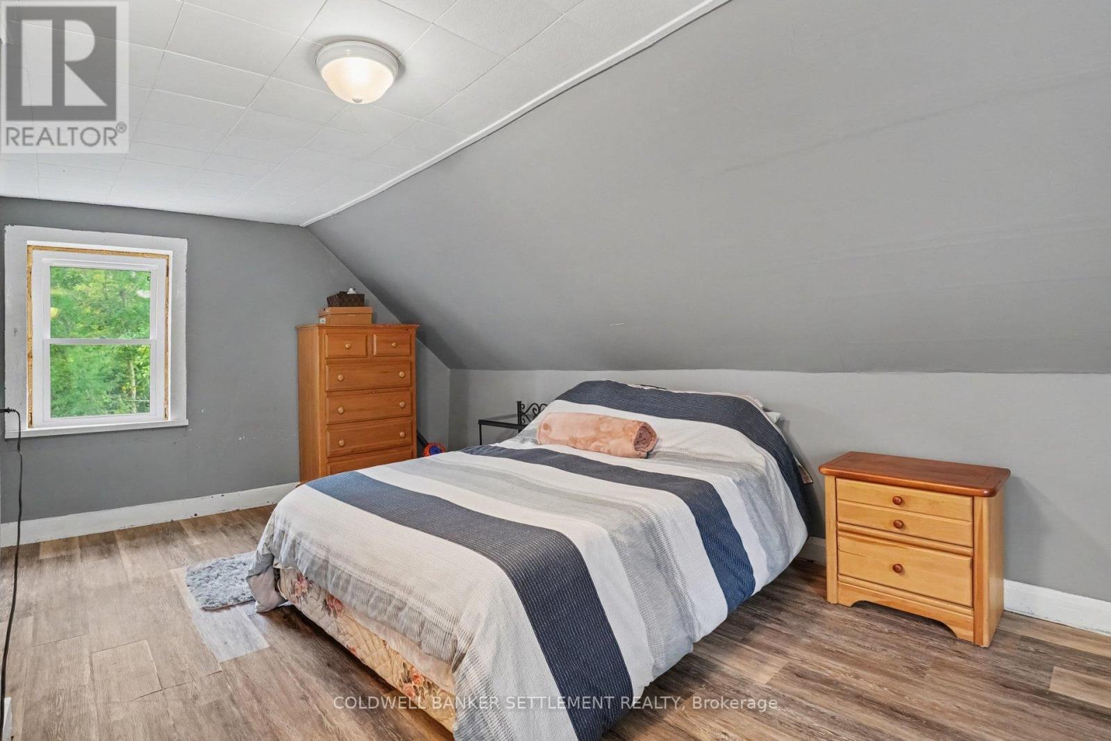 2349 Harlem Road Property Photo 10