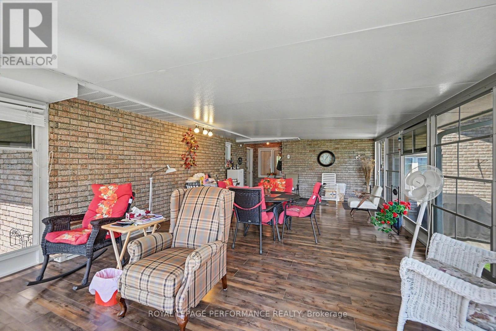 1401 Holy Cross Boulevard Property Photo 16