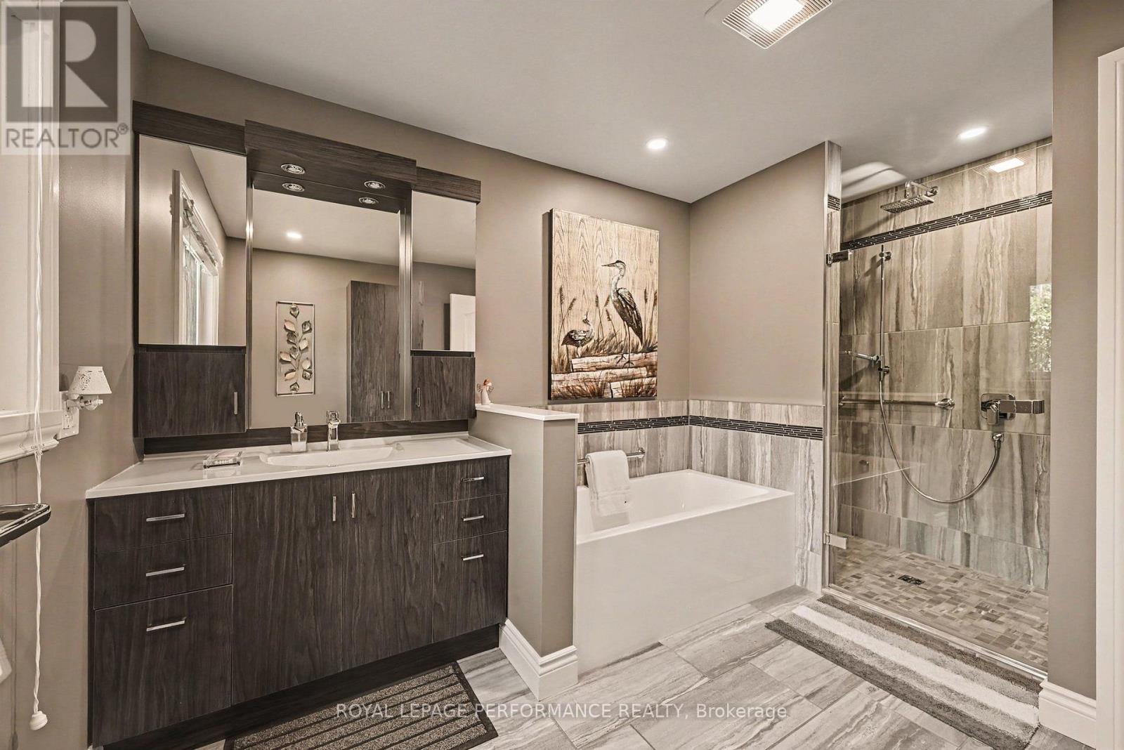 1401 Holy Cross Boulevard Property Photo 22