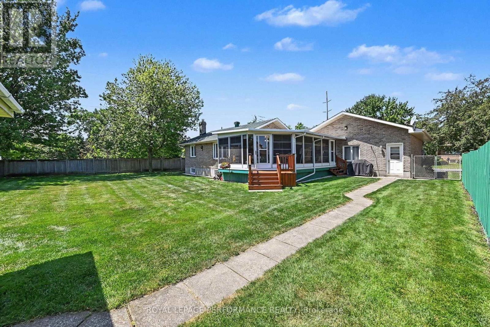 1401 Holy Cross Boulevard Property Photo 36