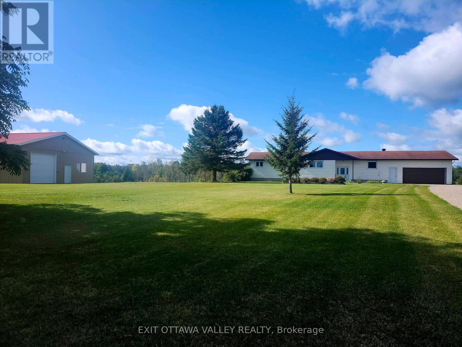 15267 17 Highway Property Photo 1