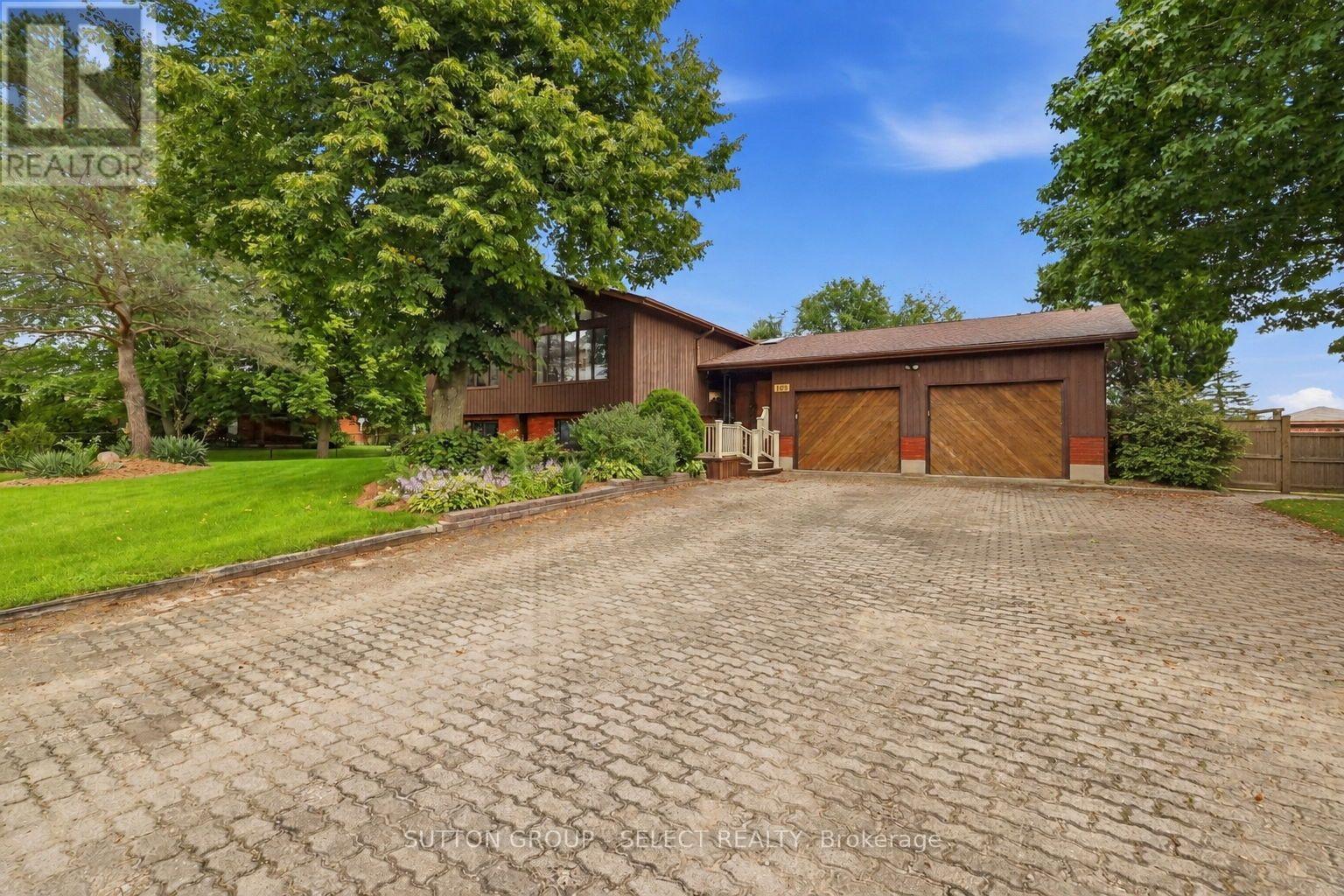 108 Victoria Drive Property Photo 2