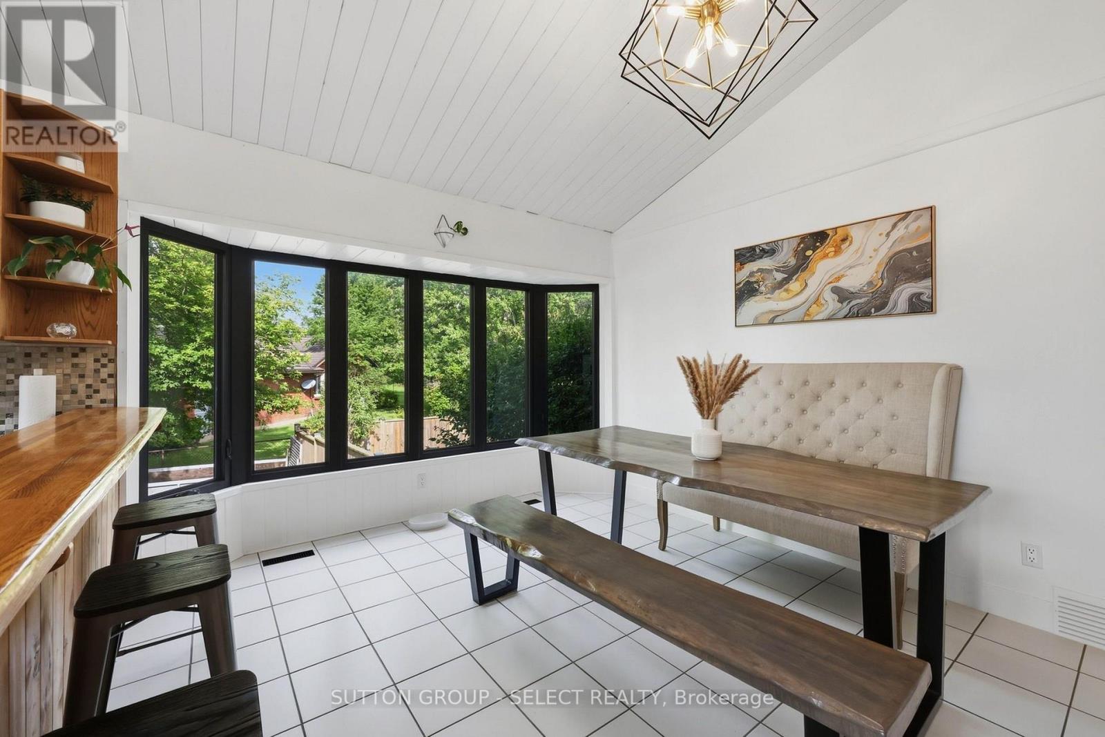 108 Victoria Drive Property Photo 18