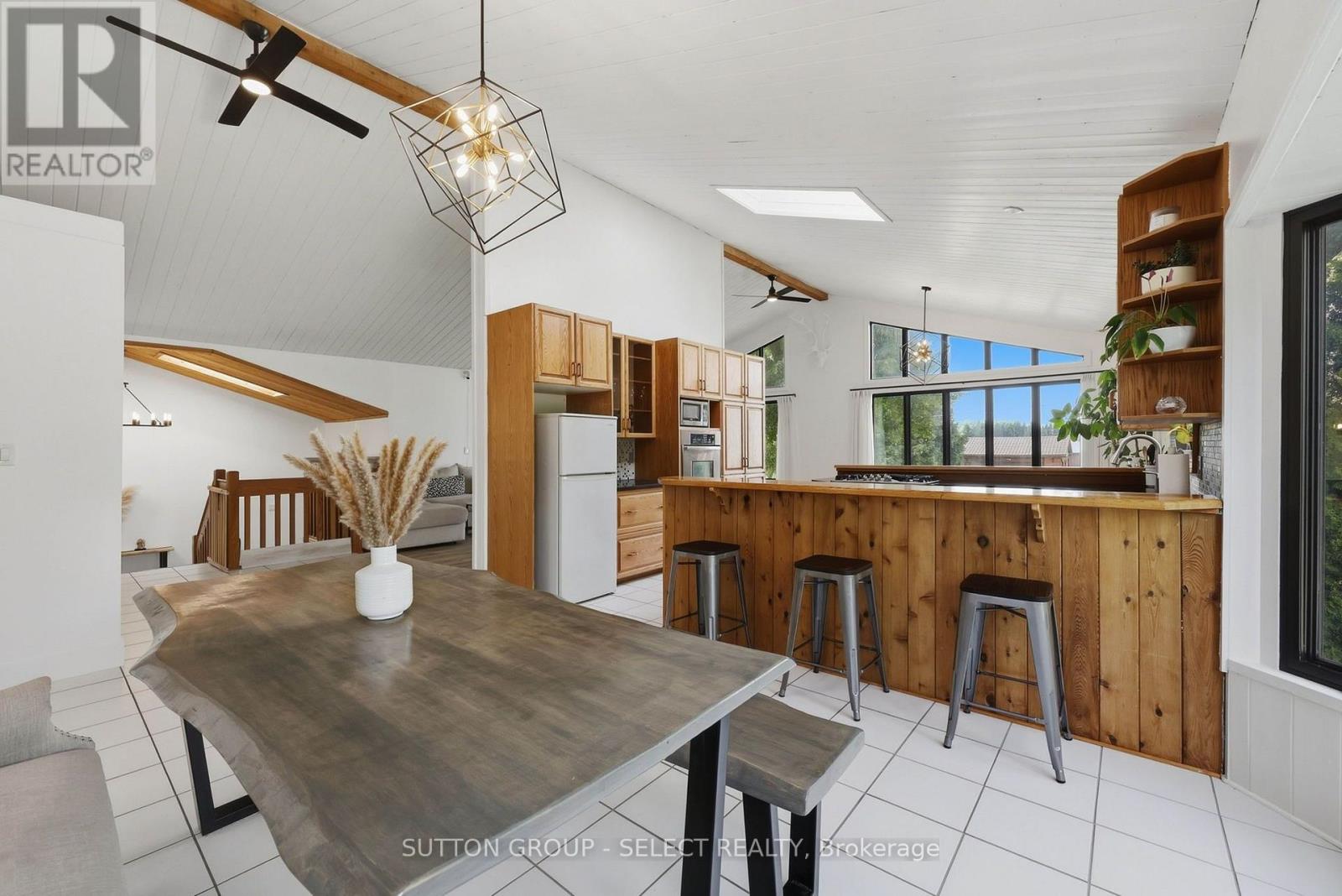108 Victoria Drive Property Photo 19