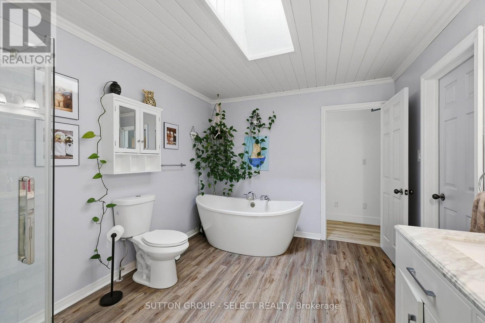 108 Victoria Drive Property Photo 24