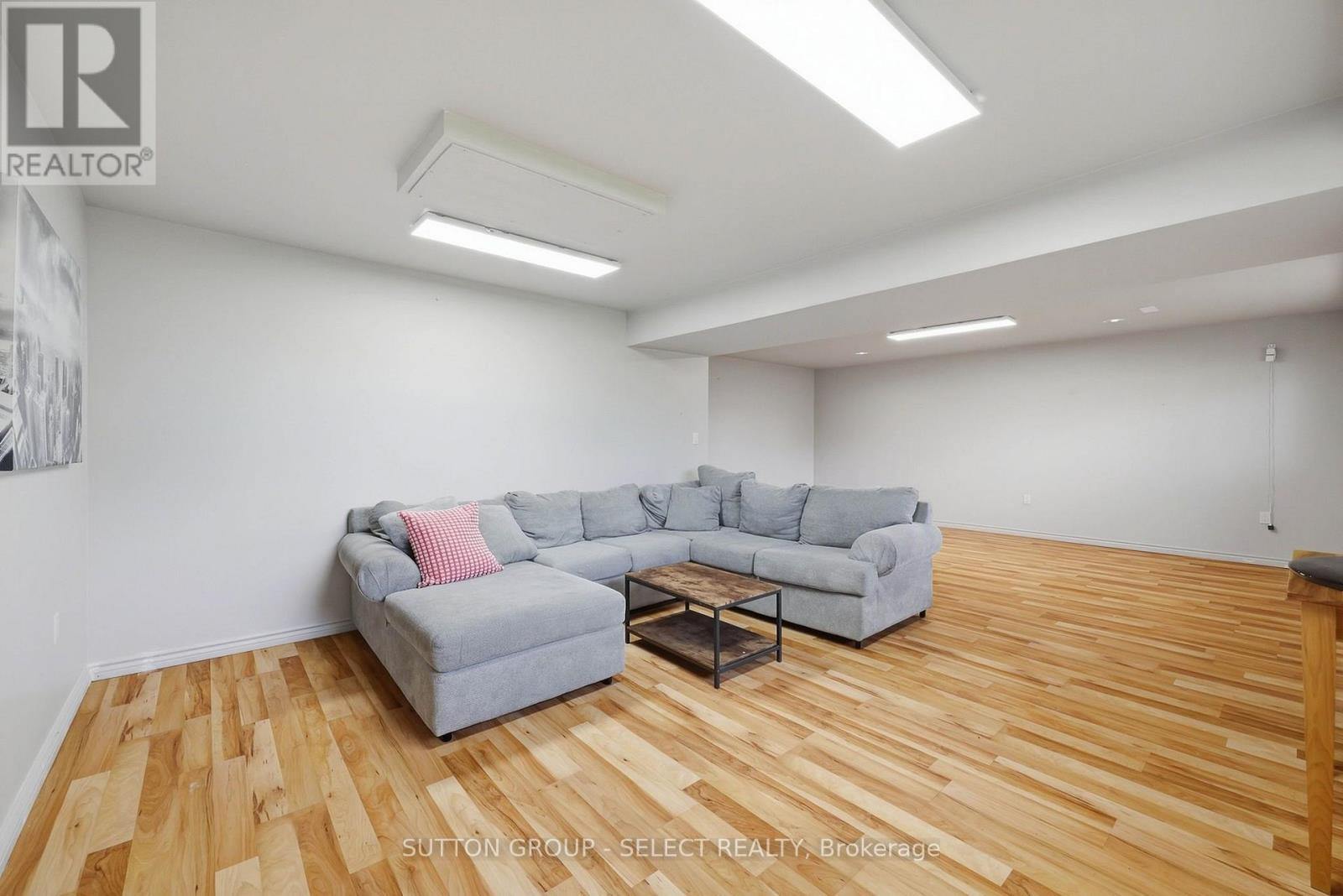 108 Victoria Drive Property Photo 35