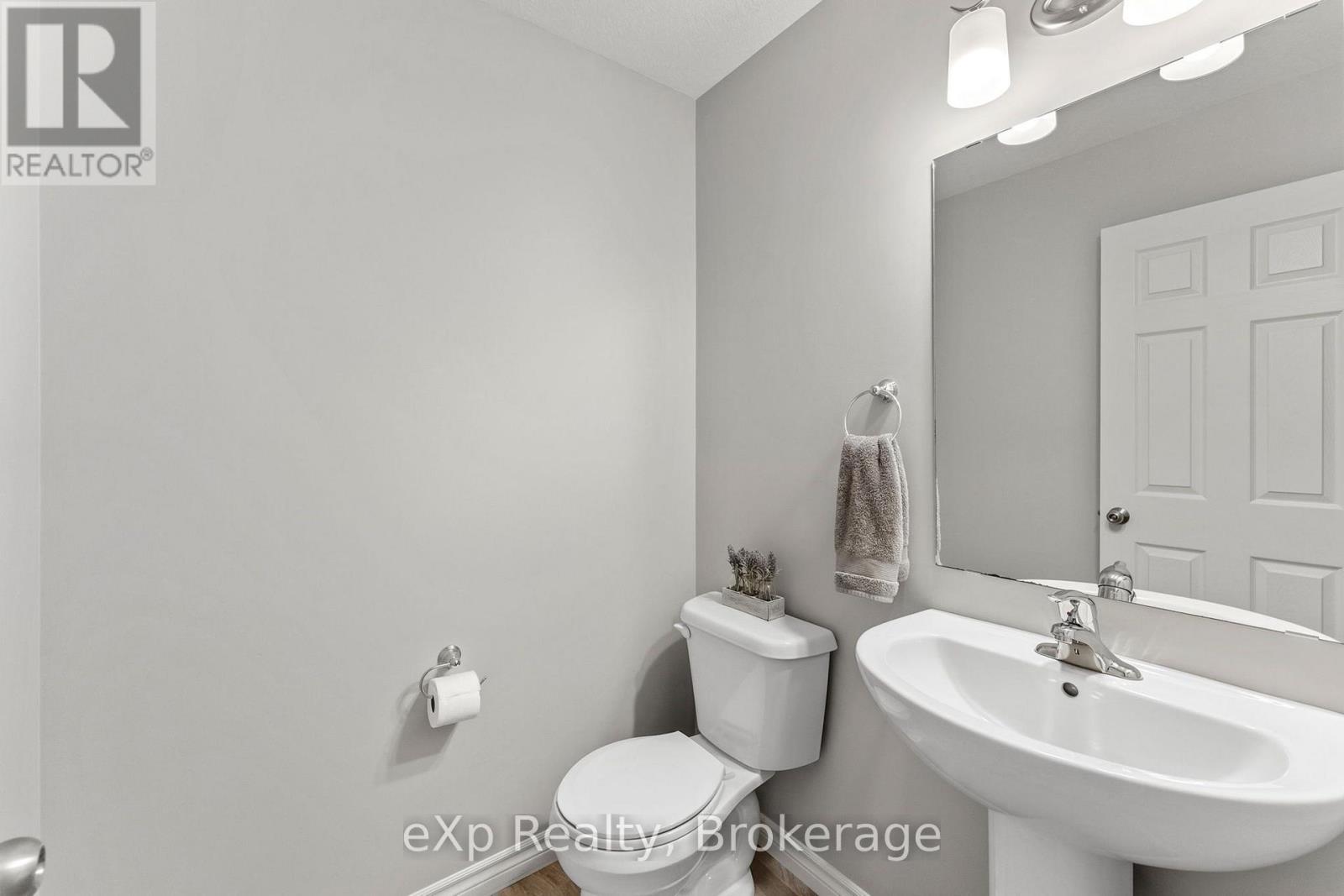 27 Robertson Drive Property Photo 9