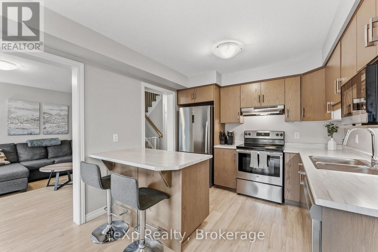 27 Robertson Drive Property Photo 17