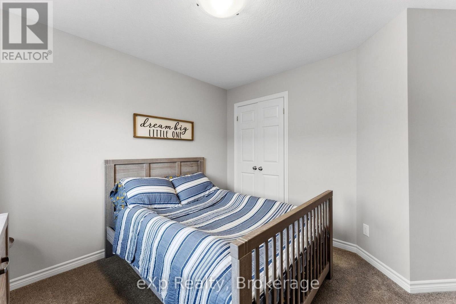 27 Robertson Drive Property Photo 26