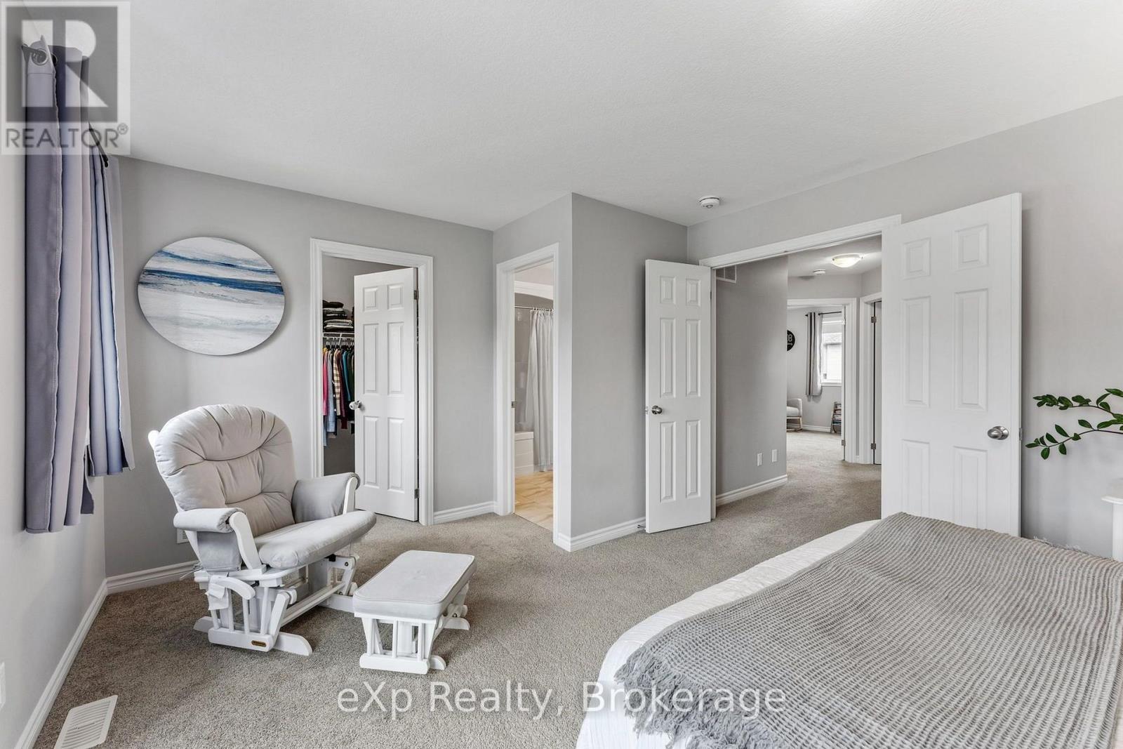 27 Robertson Drive Property Photo 29