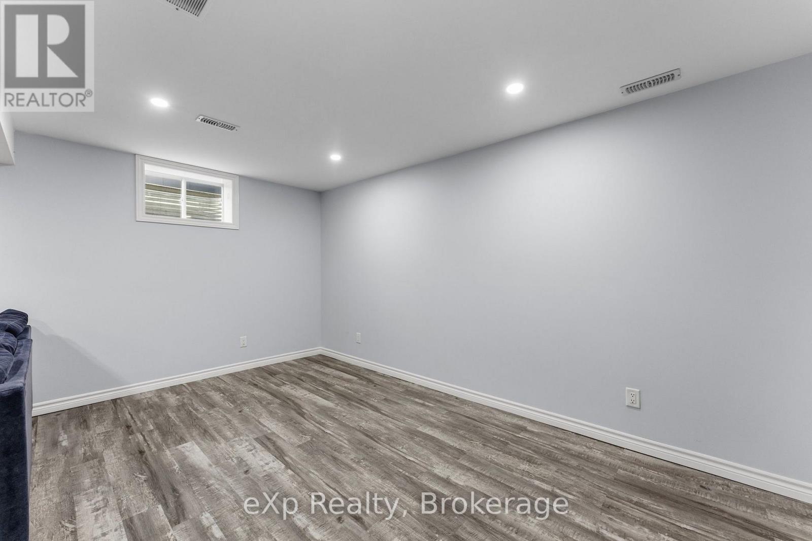 27 Robertson Drive Property Photo 34