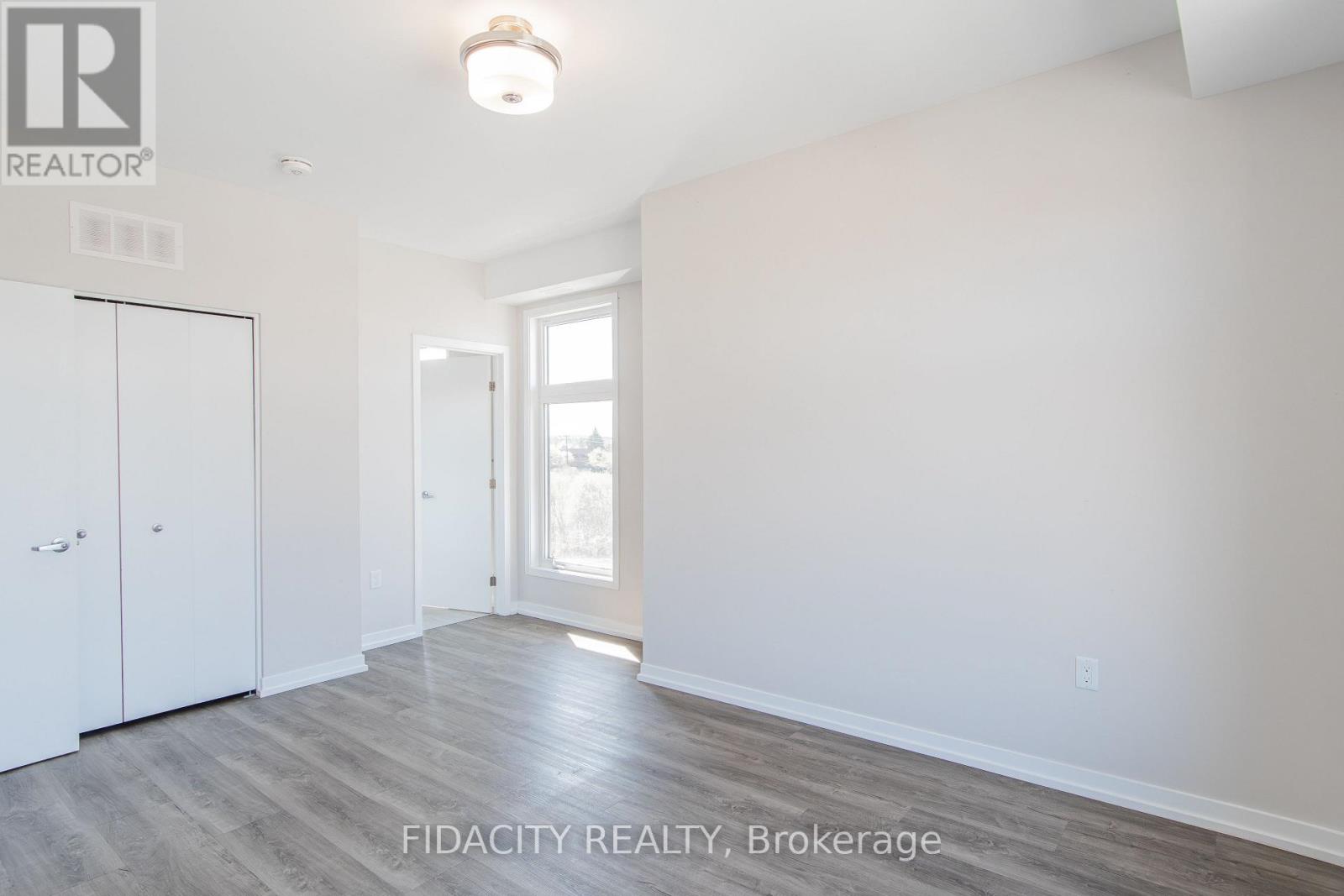 H - 225 Citiplace Drive Property Photo 9