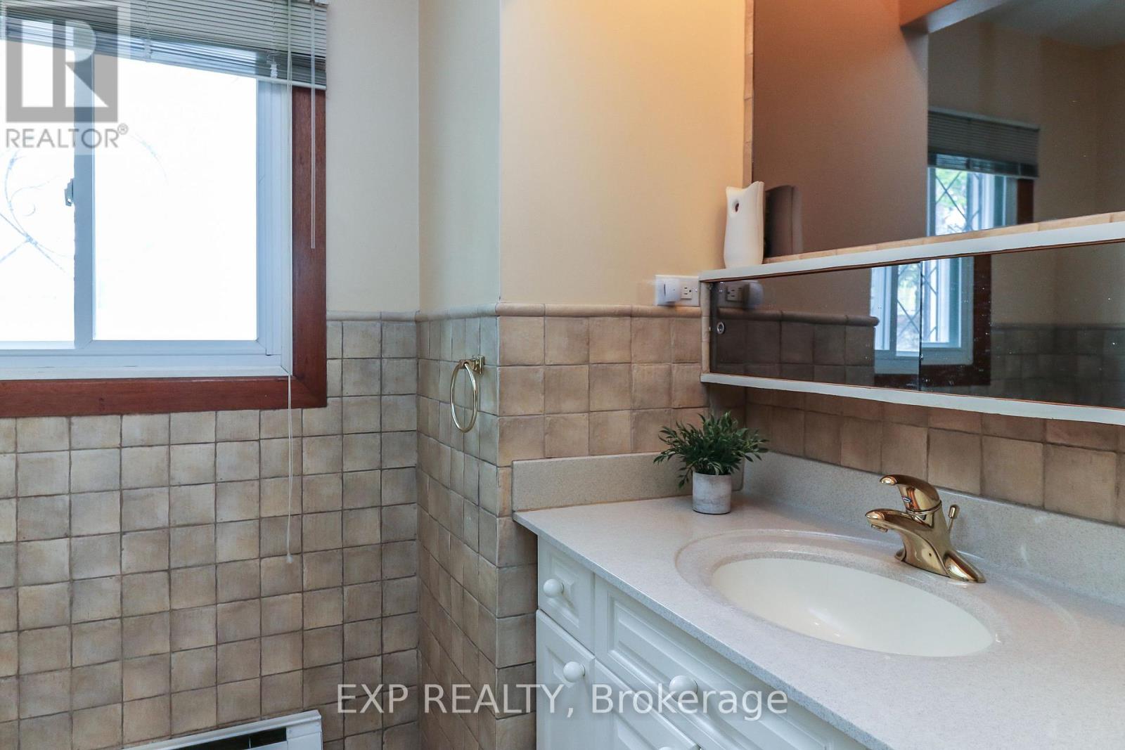 104 Kinsey Place Property Photo 10