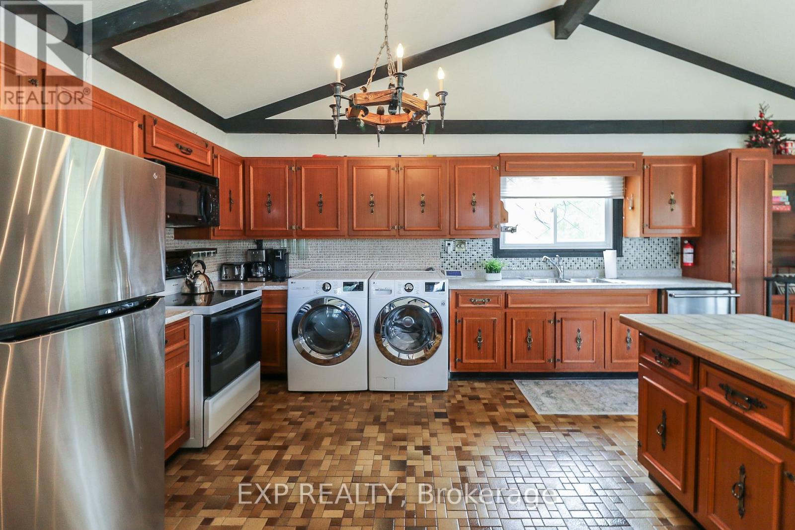 104 Kinsey Place Property Photo 23