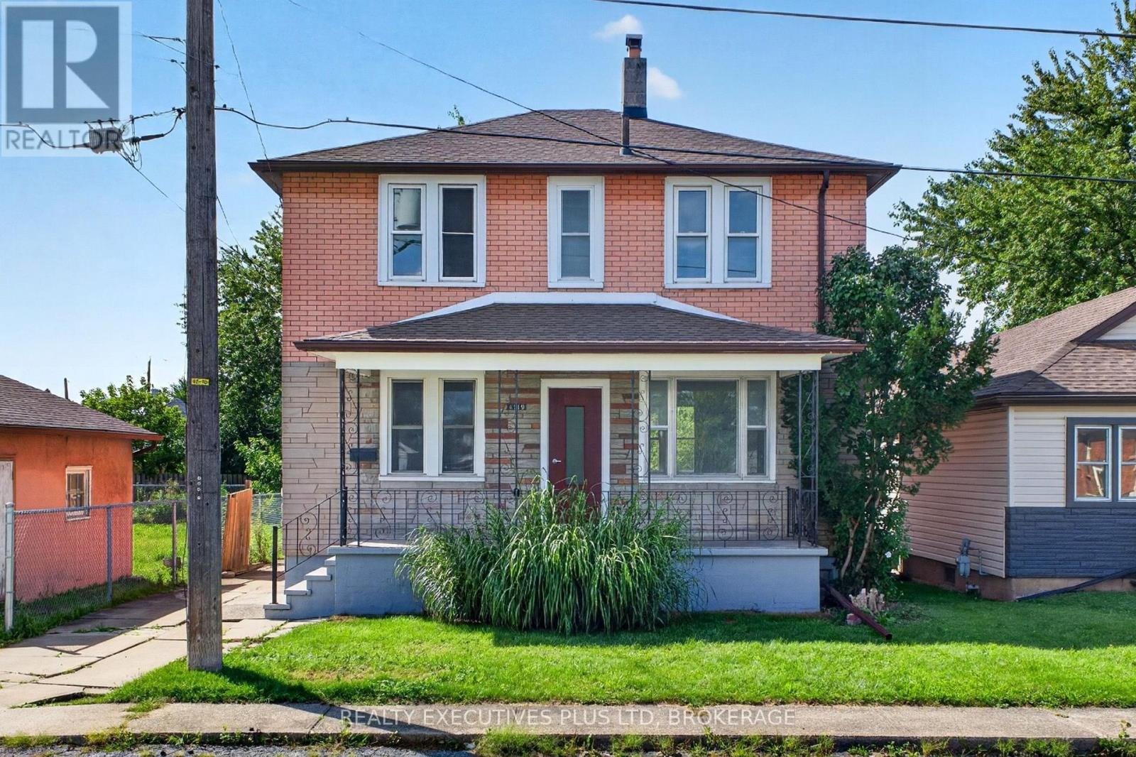4119 DYSON AVENUE Property Photo 1