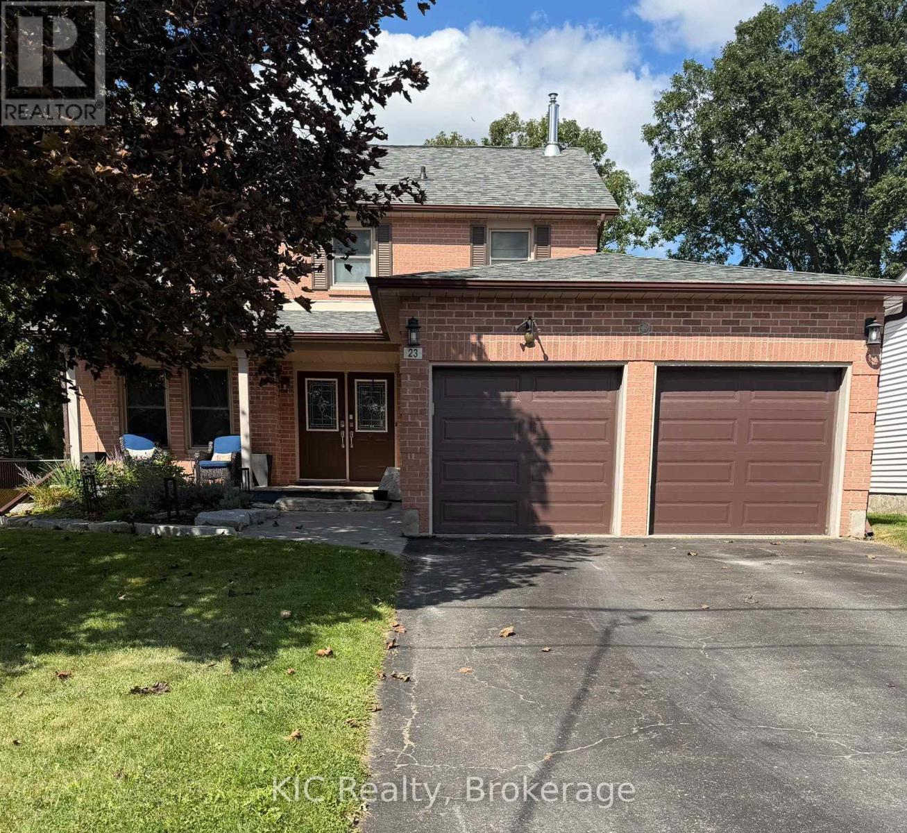 23 MAPLE AVENUE Property Photo 1